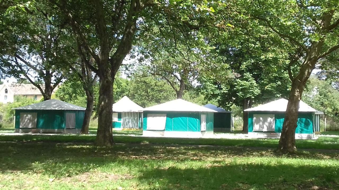 Camping Les Ombrages De L'Adour Hotel Aire-sur-l'Adour Exterior photo